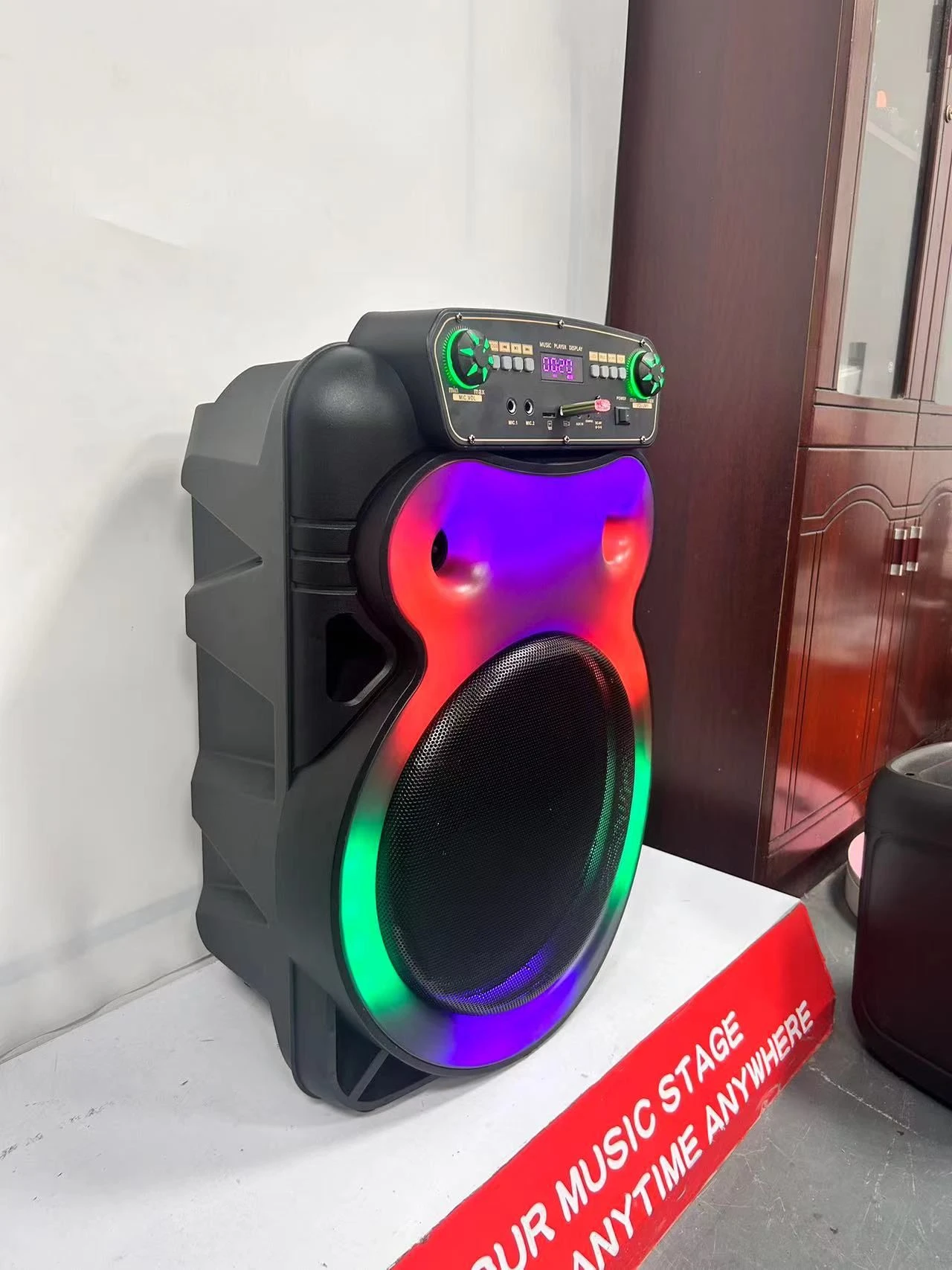 15-Inch 50W Best Selling Trolley Speaker with 2 Microphones
