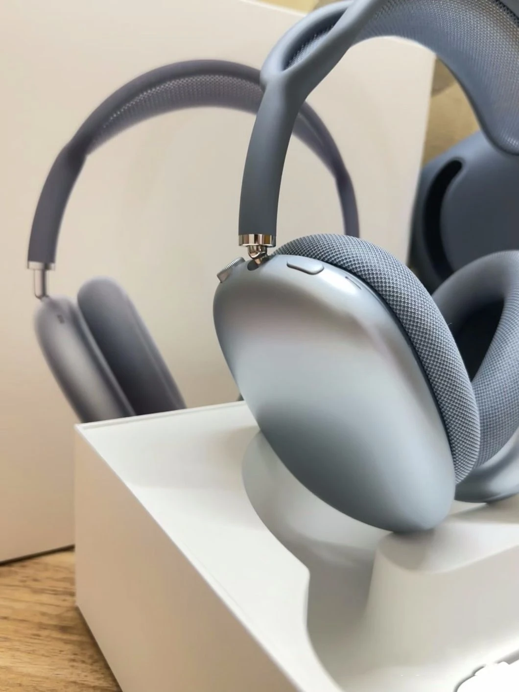 2026 Wholesale Price Original USA Brand Wireless Bluetooth USB-C Headphone Used for APP Air Max