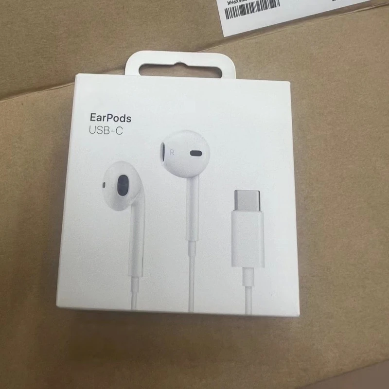 3.5mm Stereo in-Ear Headphone Built-in Microphone Environmental Noise Cancellation