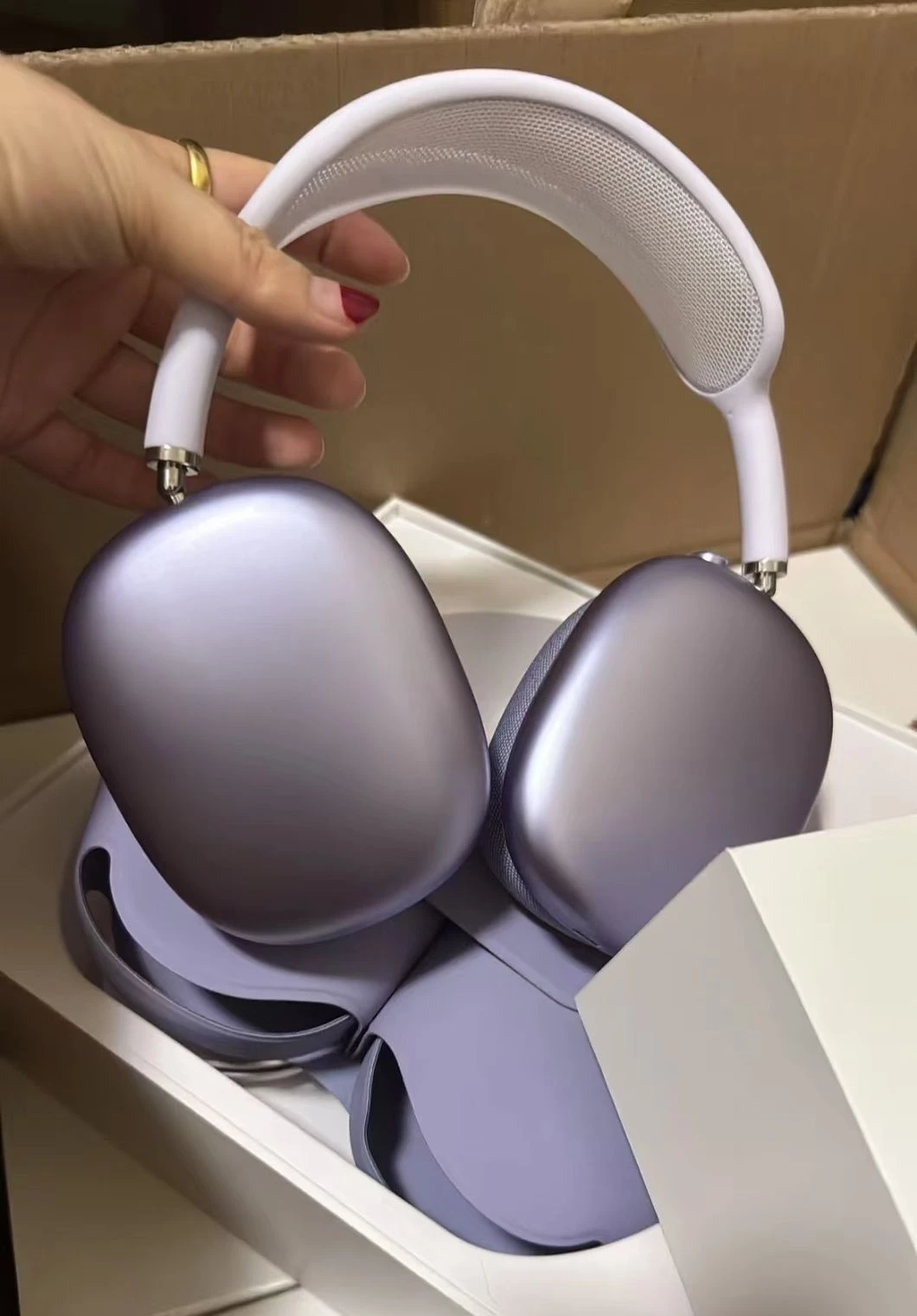 Air Wireless Max High Quality Headphone with Strong Bass Subwoofer USB Connector Stereo Channel Gaming Affordable