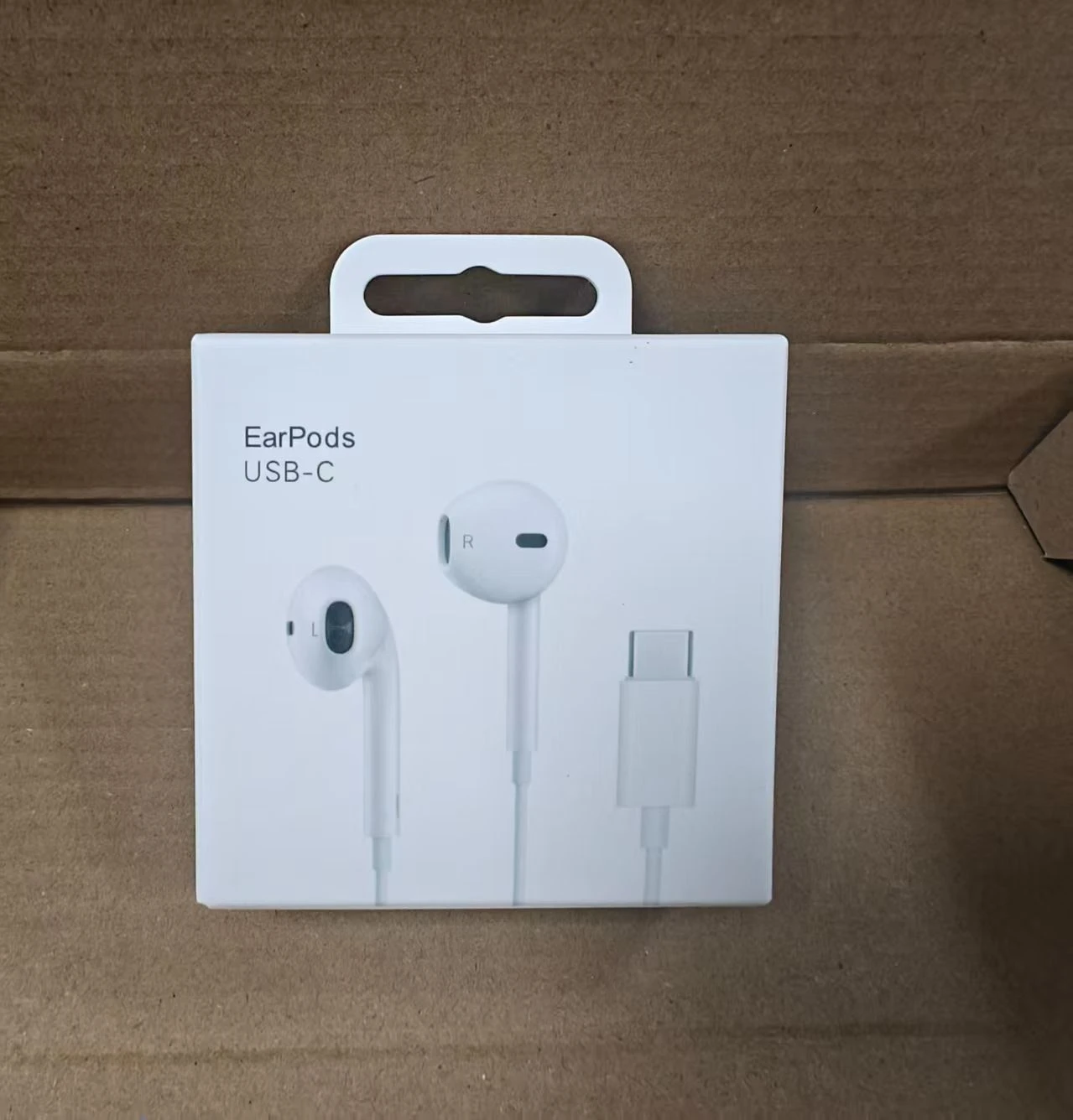 Bulk Supply in Ear Wired Earbuds Fit Phone17 16PRO 15