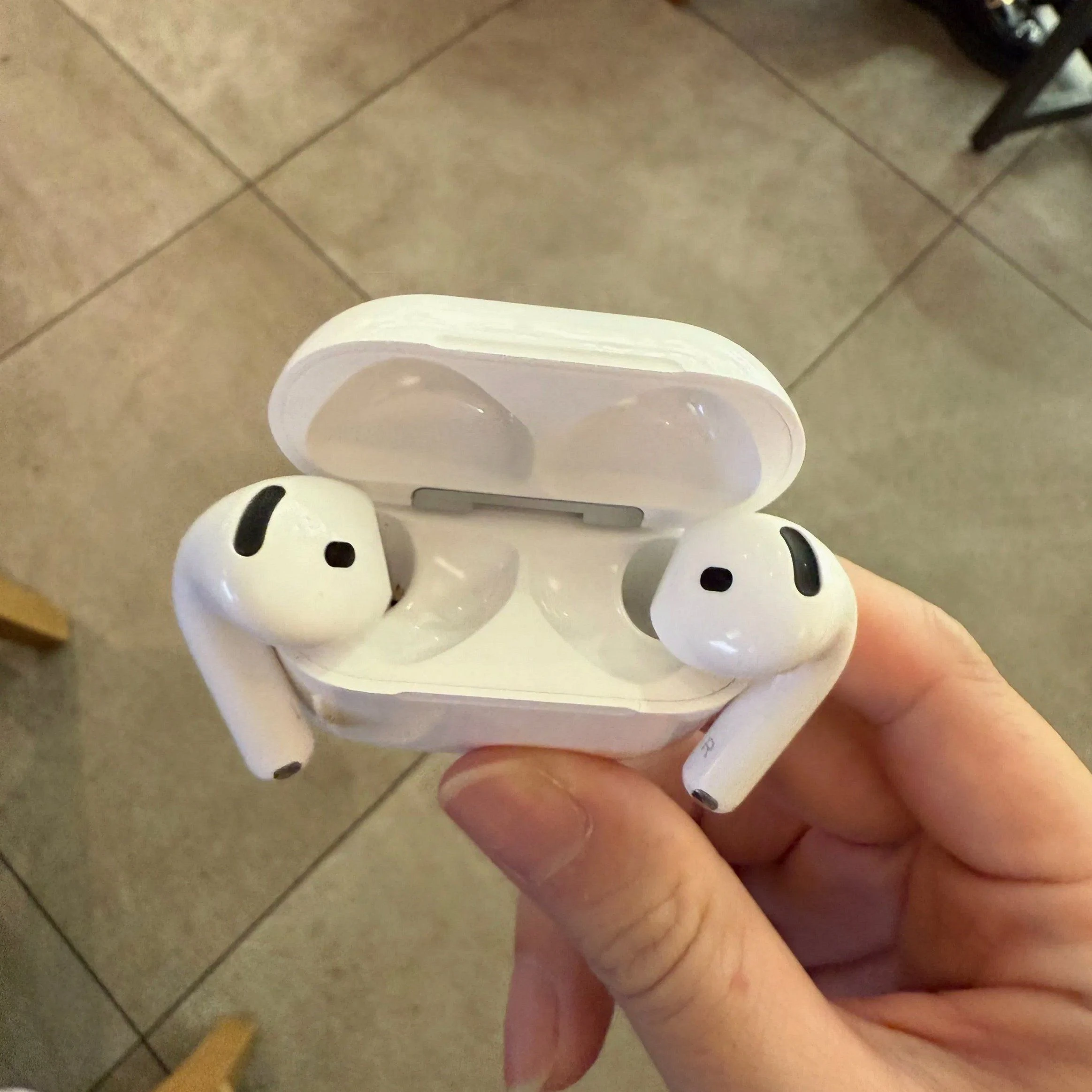 Bulk Wireless Bluetooth Earphone Single Ear Monaural Earbuds Handsfree Headset with Mic for Truck Driver Call Center