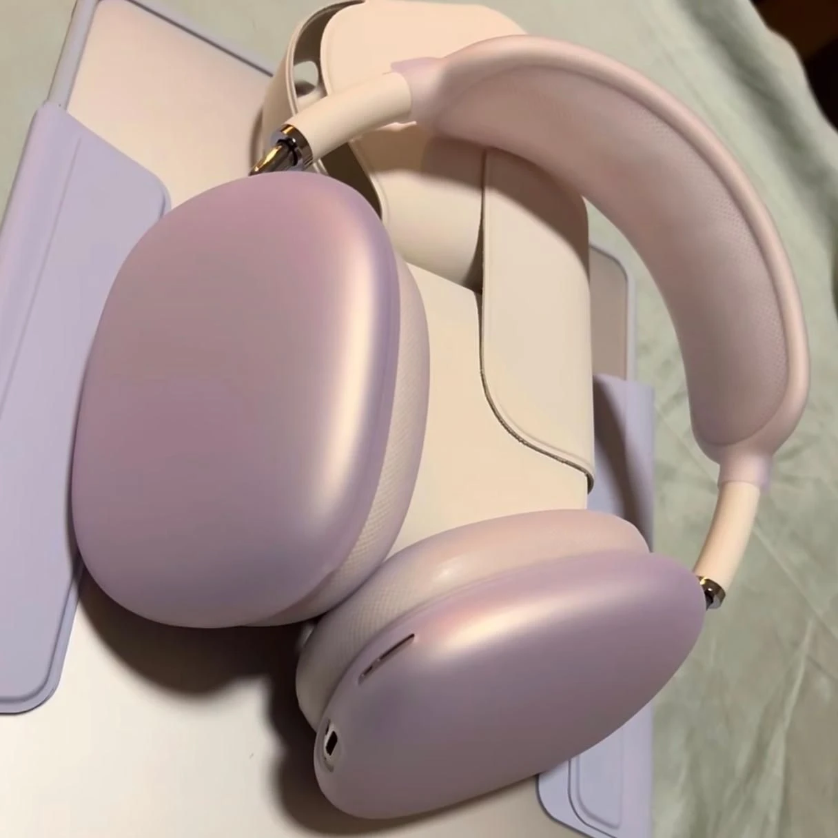 Cheap Price Good Quality Max 2 Headphone with Valid Serial Number Earphone Bluetooth Earphone