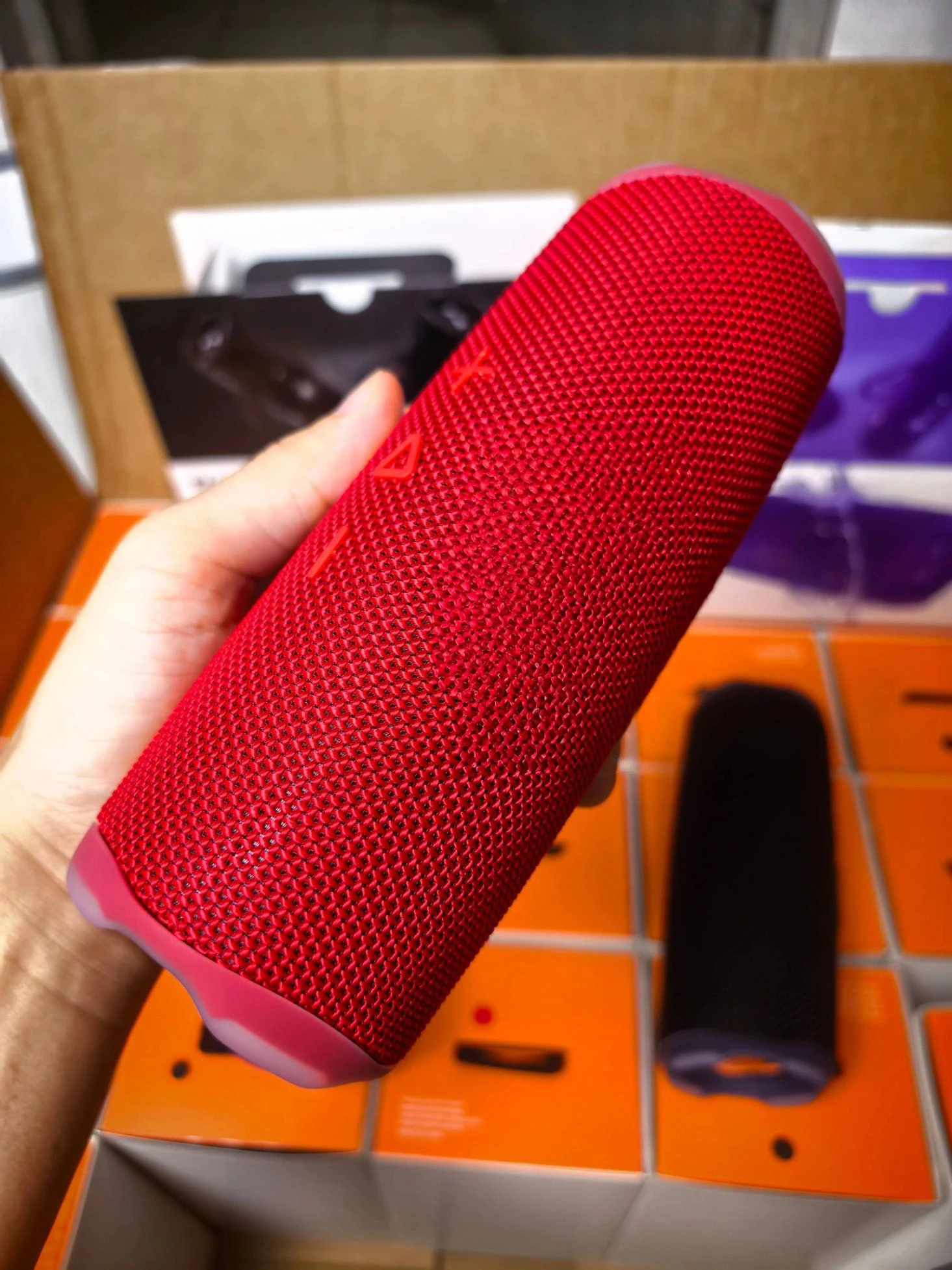 Flip7 Portable Bluetooth Wireless Speaker Powerful Sound Bass Waterproof +Dustproof Can Be Used for Home and Outdoor Speaker Pairing