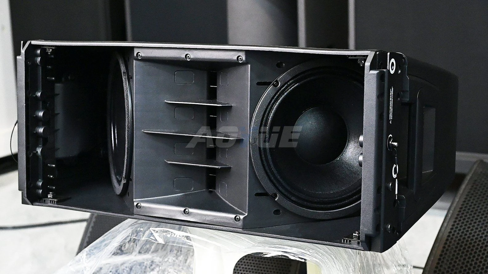 H-30A Neodymium Active Double 10 Inch Powered Line Array Speaker