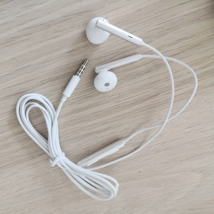 High End 3.5mm in-Ear Earphones Headphones Stereo Bass Headset Metal Wired Earphone with Mic Volume Control for Mobile