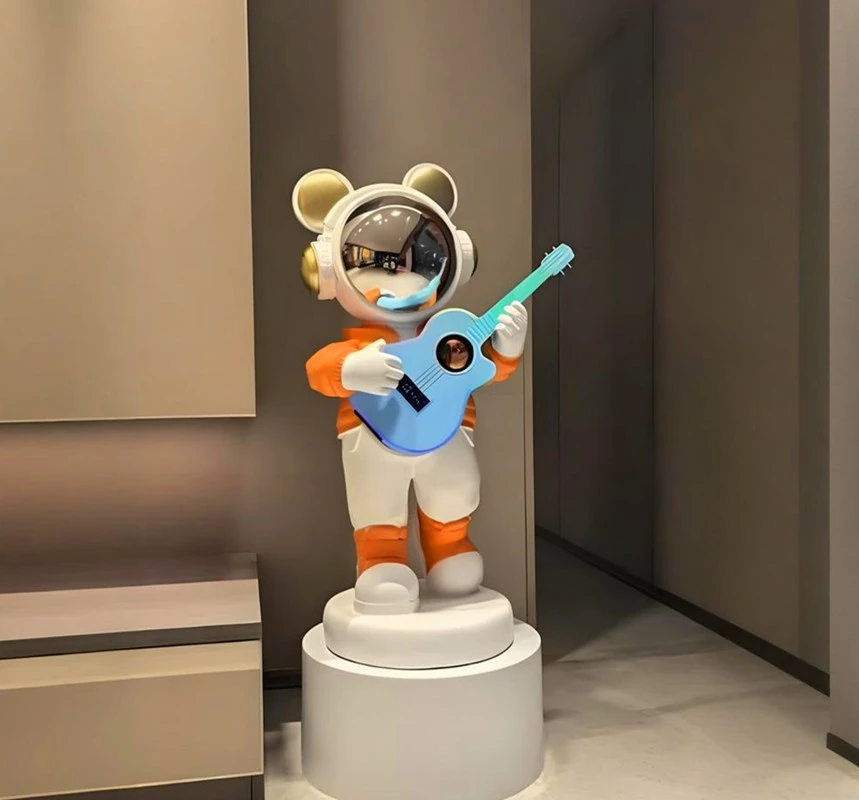 Hot Selling Resin Made Astronaut Spaceman Decoration Smart Speaker with Tray and Balloon Light