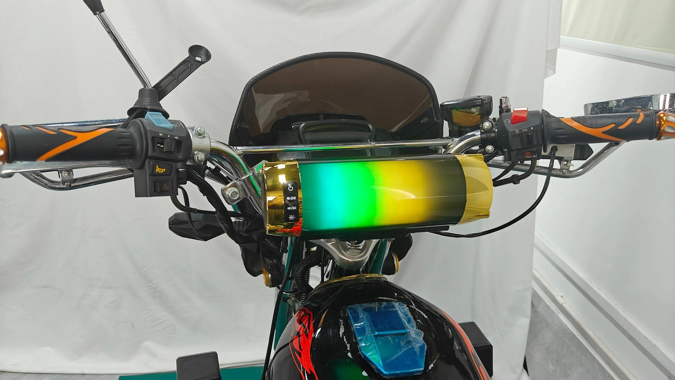 Motorcycle Audio Sound System Stereo Speakers FM Waterproof Radio Music MP3 Player