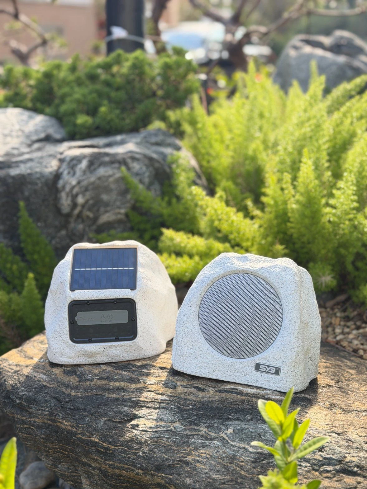 Natural Rock Appearance Outdoor Speaker 4 Inch 10W Loud Sound Tws Multi Connection Vibrant RGB Dance Light Effect
