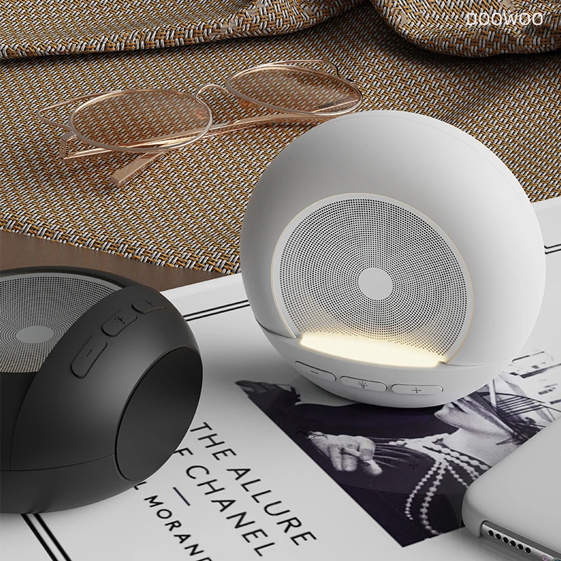 New Retro HiFi Surround Sound Mini Bluetooth 5.0 Speaker with Moon Night Light