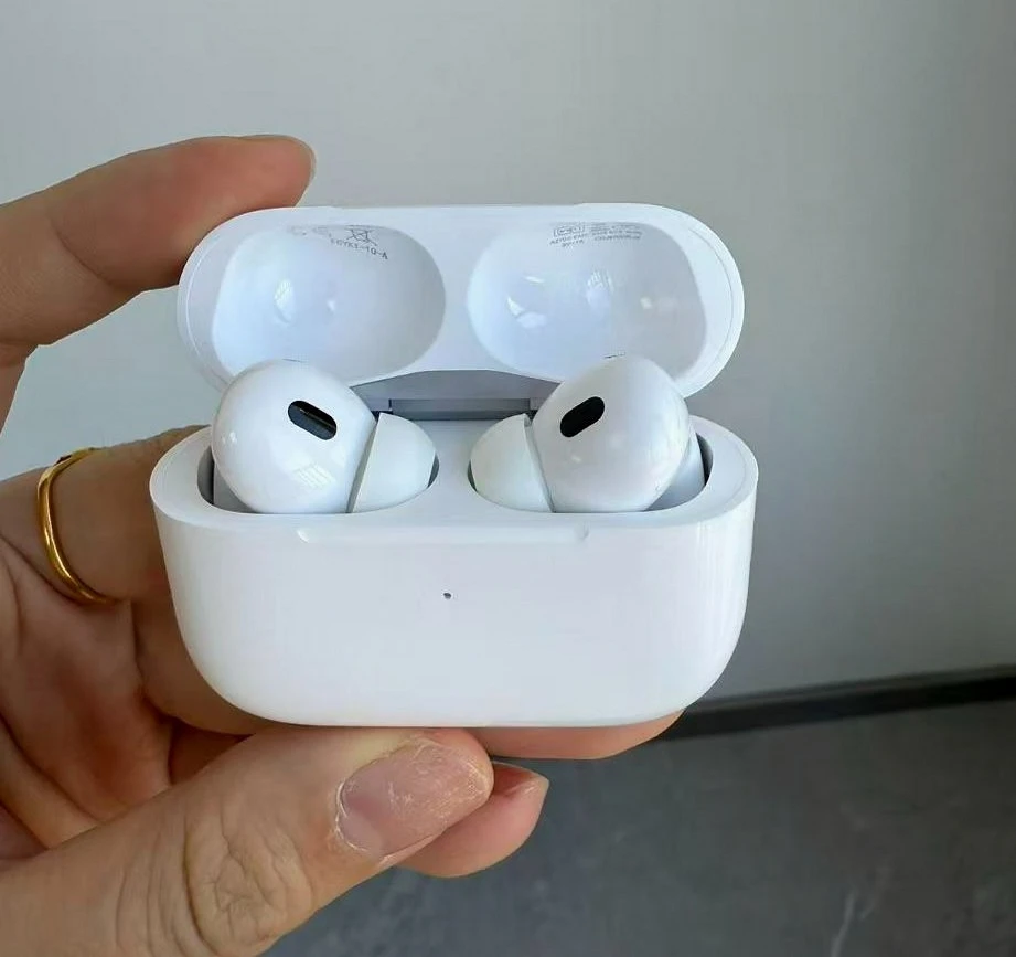 OEM Factory Bulk Tws Wireless Earbuds Bluetooth Earphone with 60 Hours Playtime Long Battery Case Headset