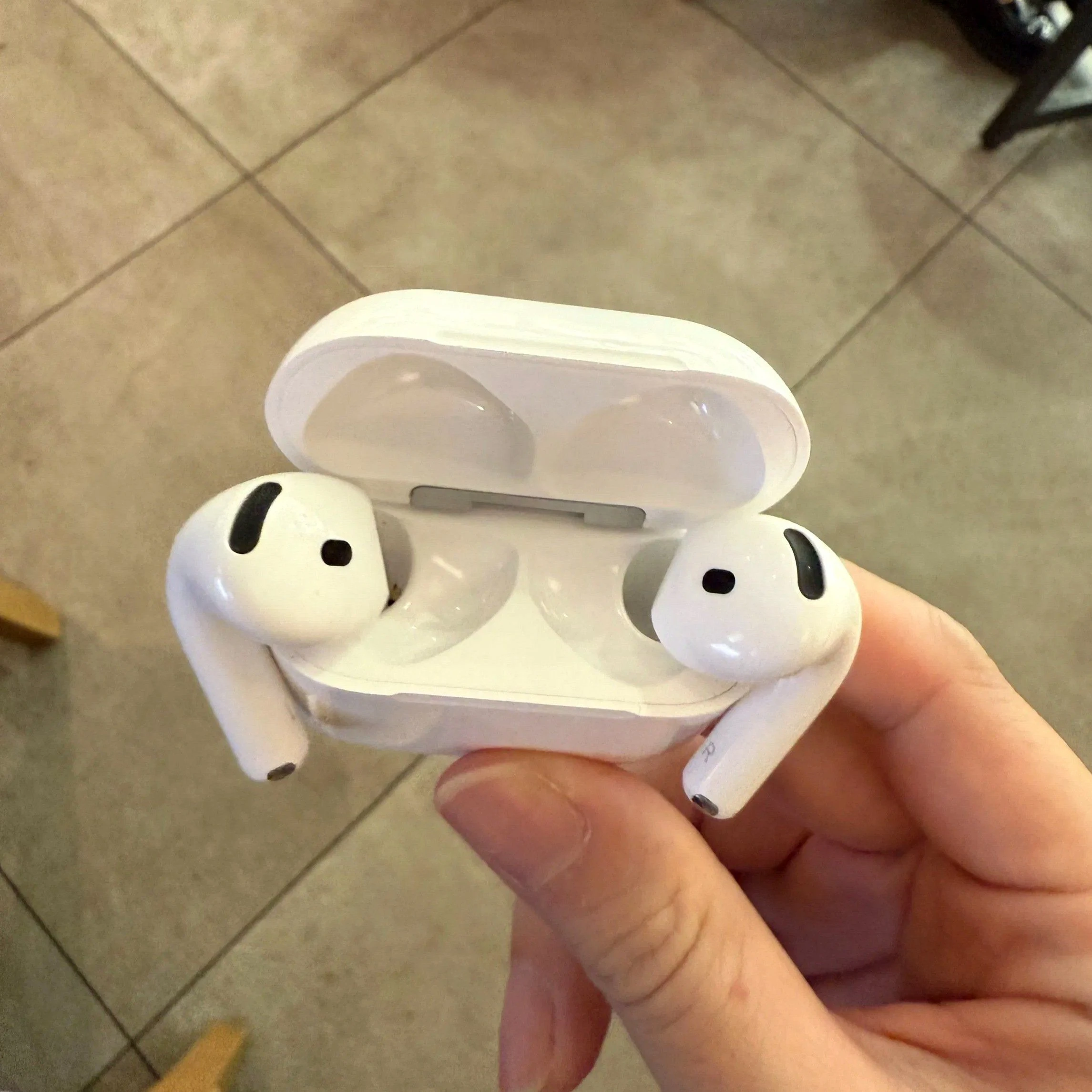 OEM Factory Kids Wireless Bluetooth Earbuds Cute Cartoon Tws Earphone Small Size Headset with Volume Limit for Children