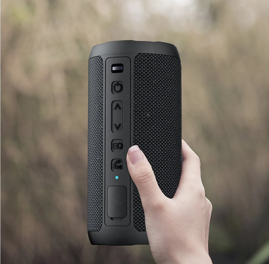Portable Outdoor Bluetooth Speaker Smart High Volume Mini Speaker with Heavy Bass Function