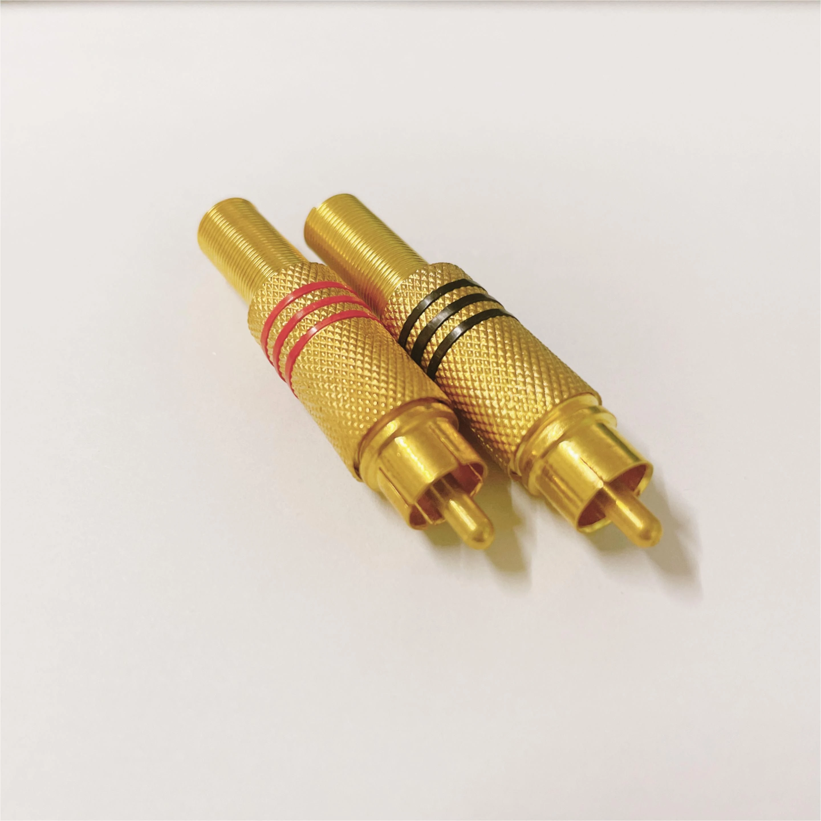 Solderless RCA Audio Connector for Amplifier and TV Signals
