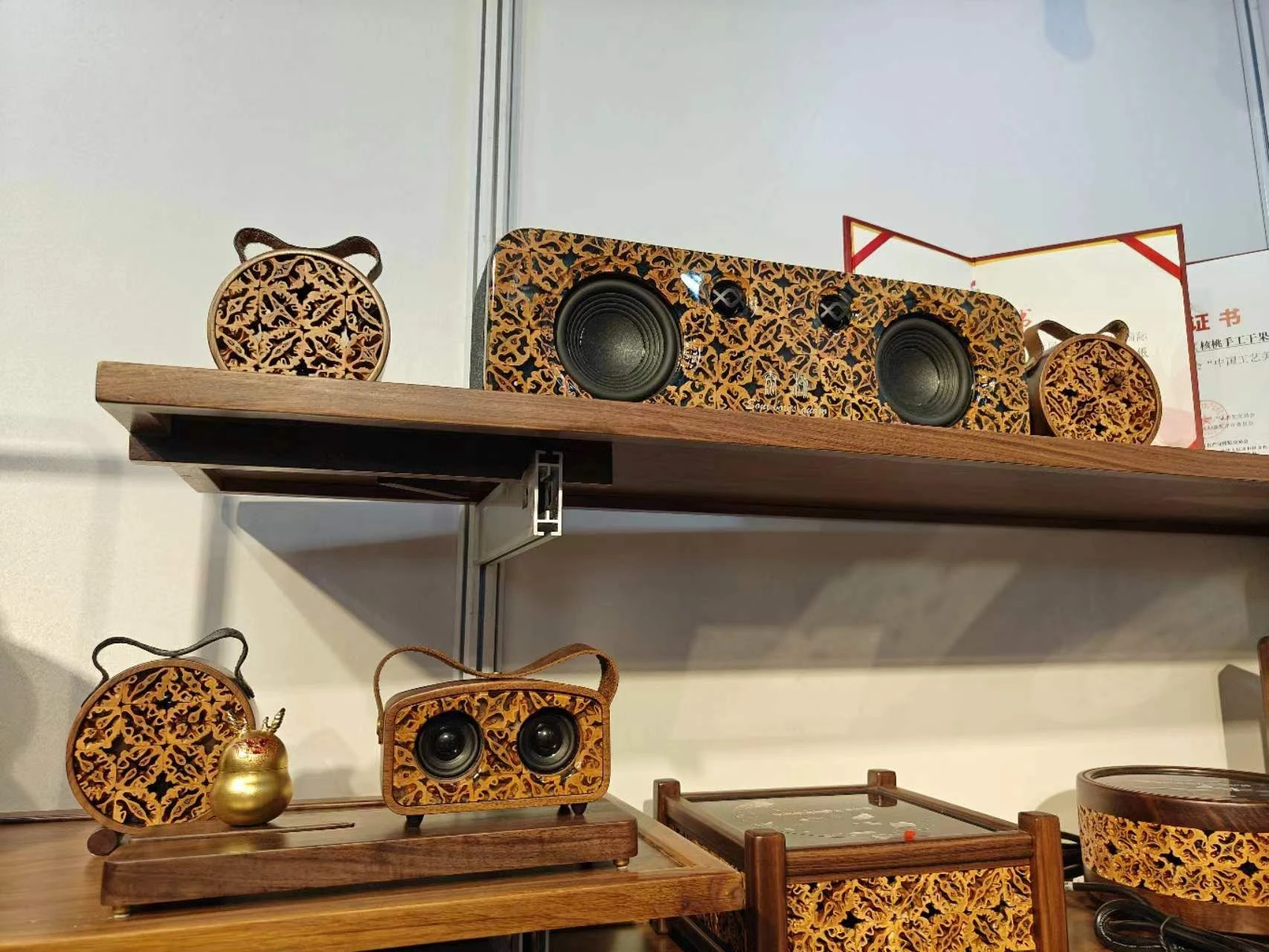 Stereo Real Wooden Walnut Portable Speaker with Big Sound Performance