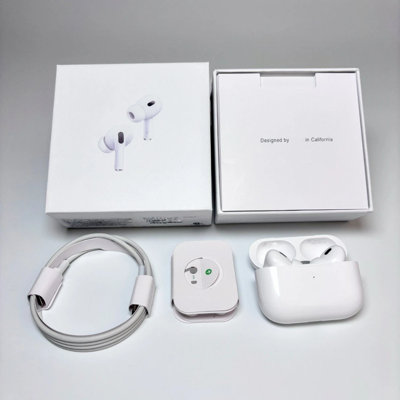True Wireless Earbuds with Lightning Port and Optical in-Ear Detection