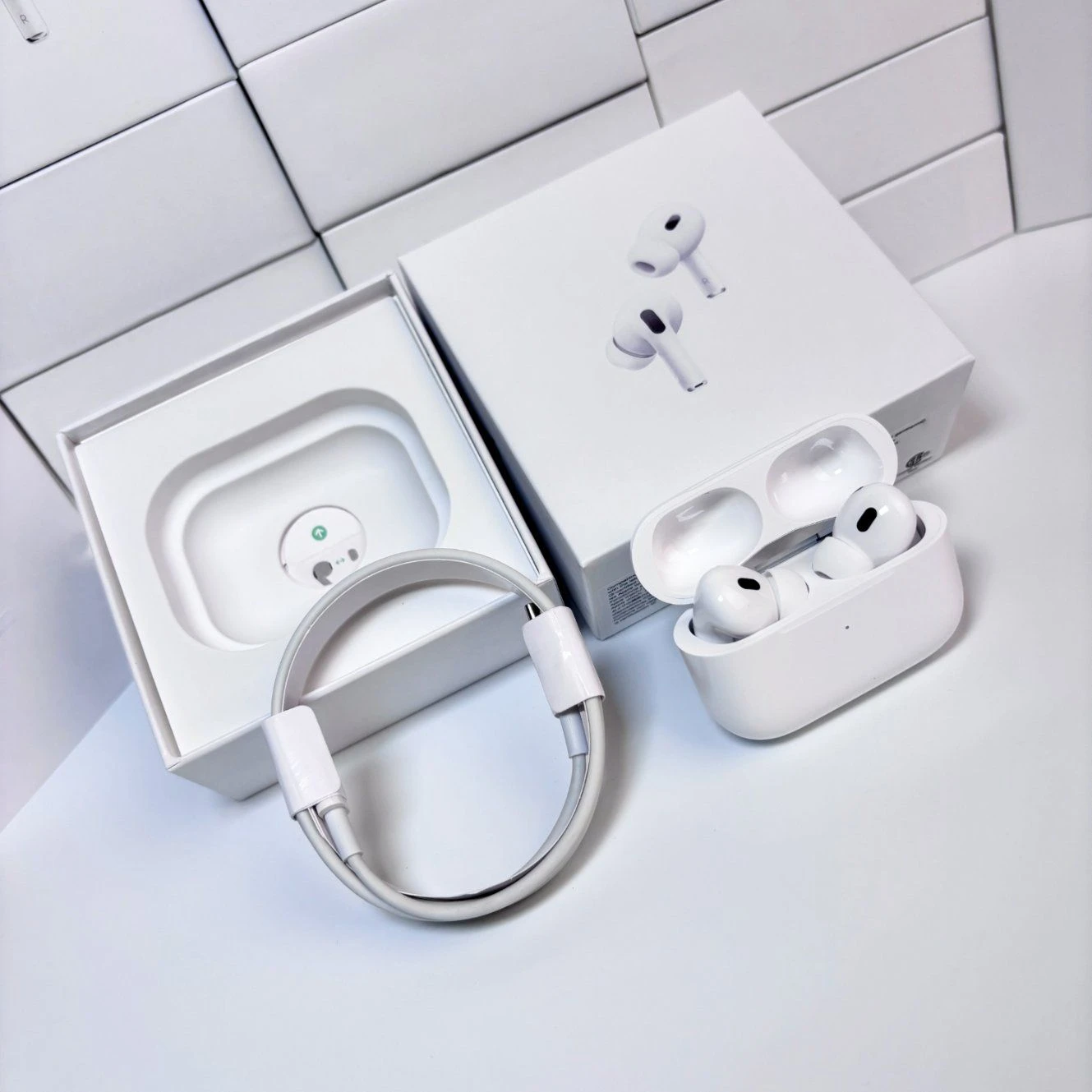 True Wireless Earbuds with Transparency Mode and Simulated Pop-up Pairing