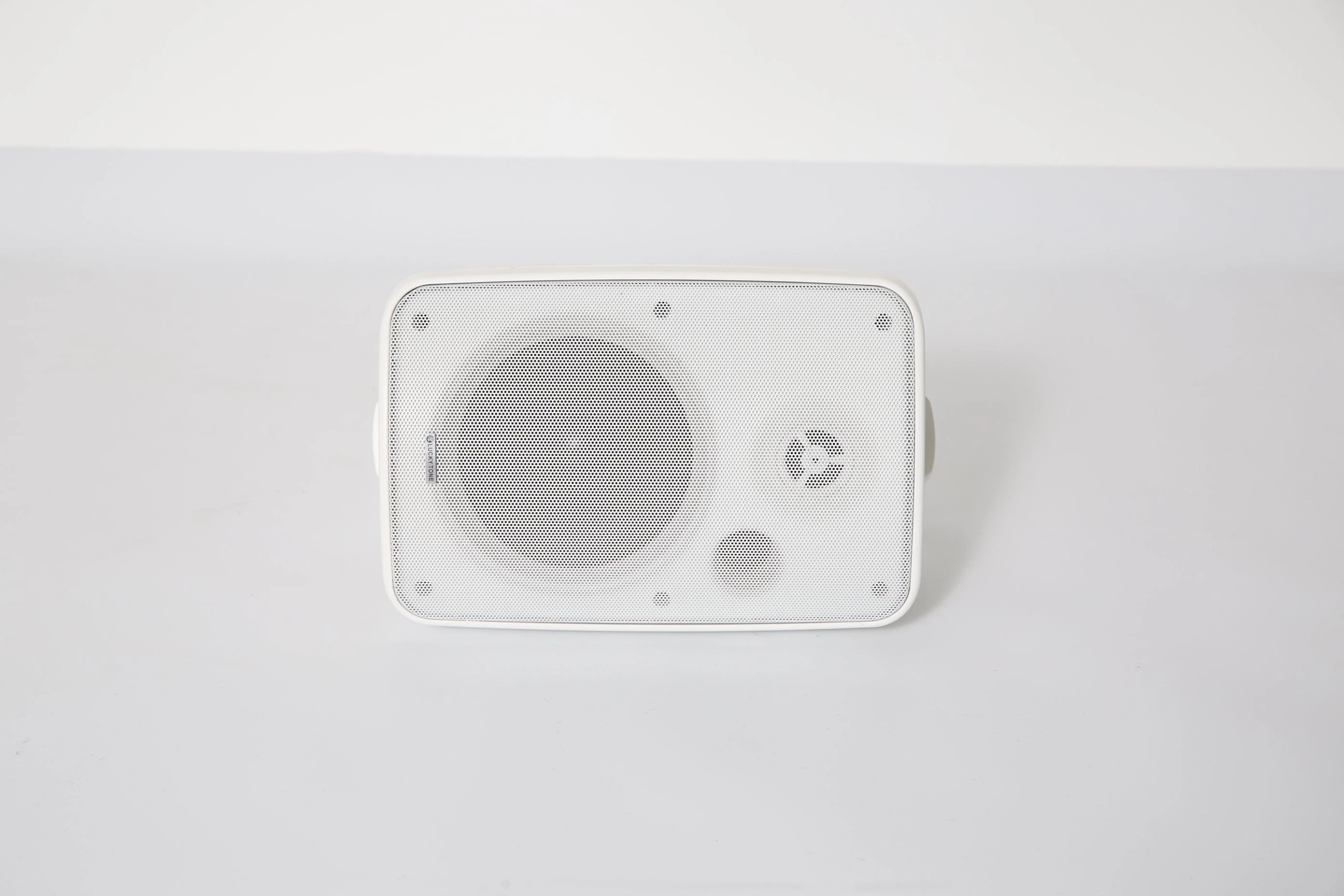 White Color 4 Inch Fashion High Fidelity Speaker for Conference Room and High Quality Audio Demand Applications.