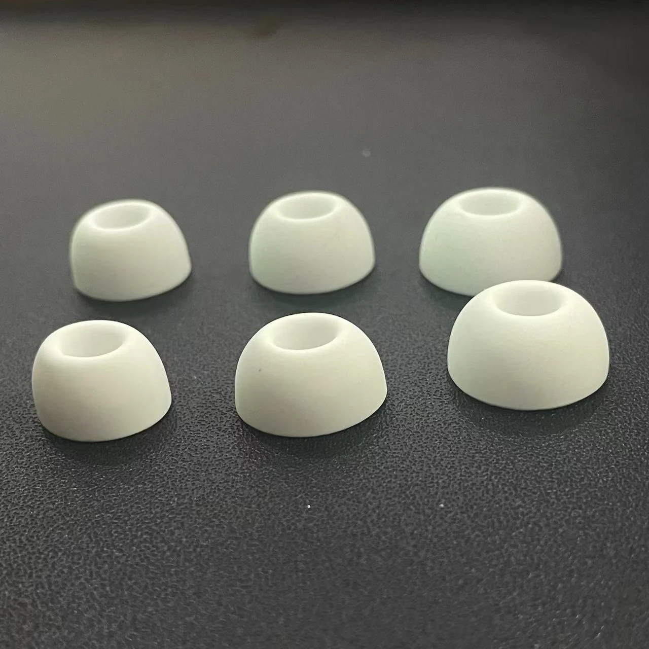 White Silicone Ear Tips for Airpods PRO 1/2, S/M/L 3 Sizes, No Vent Hole No Dust Mesh