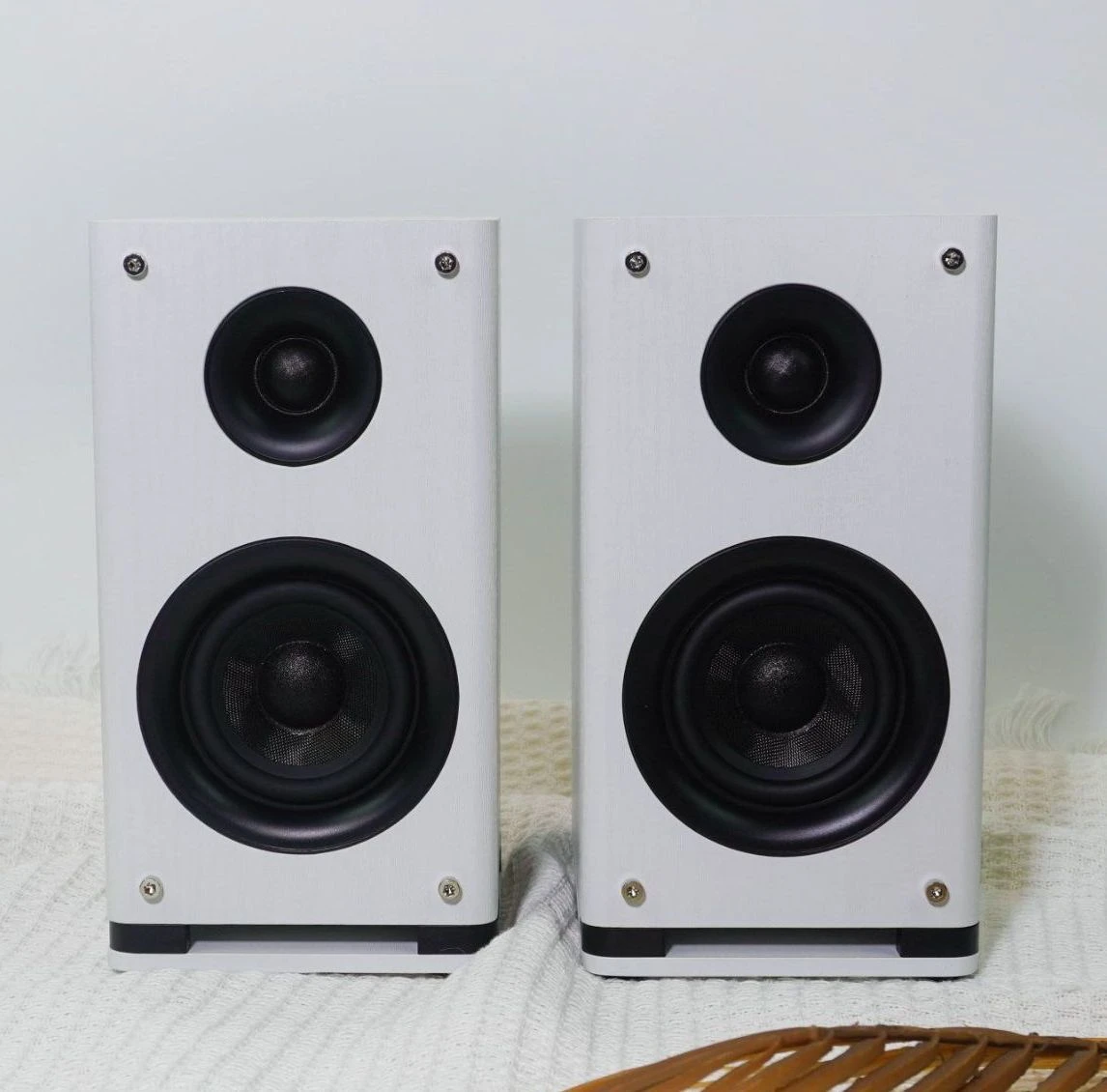 Wooden Super Bass Active Wireless Bluetooth Smart Multimedia HiFi Sound Box Professional Music Player Bookshelf Speaker